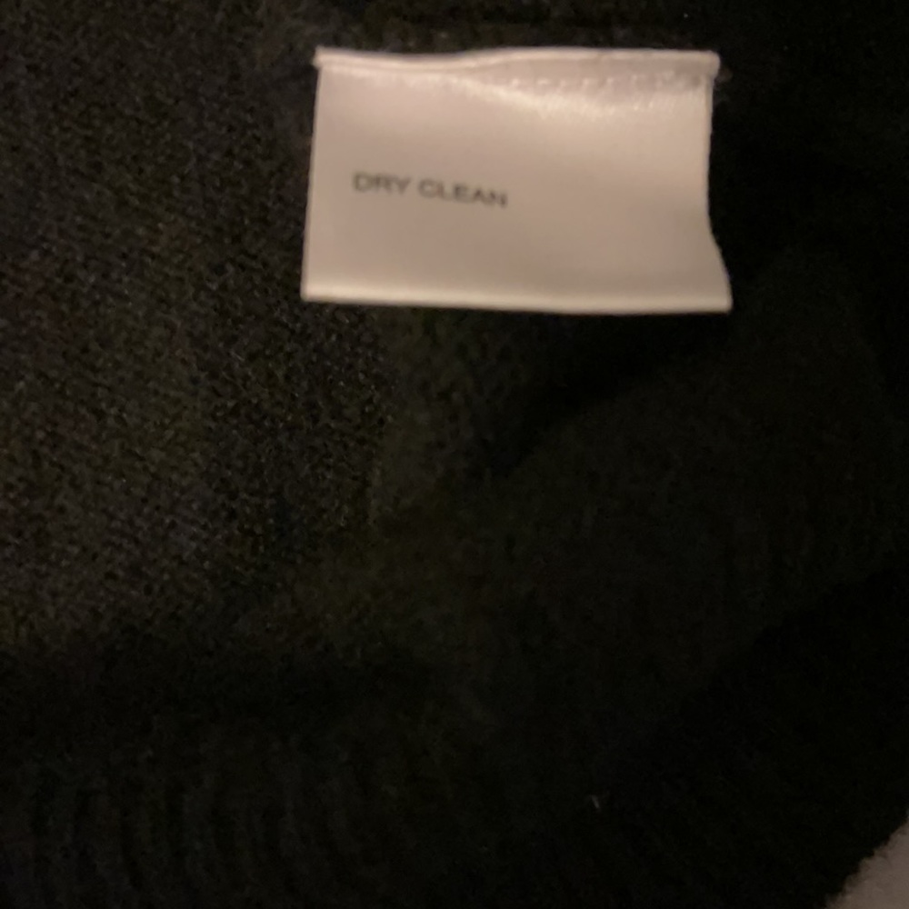 Cashmere sweater vest V neck - Picture 3 of 10